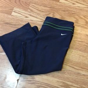 Nike dri fit capris